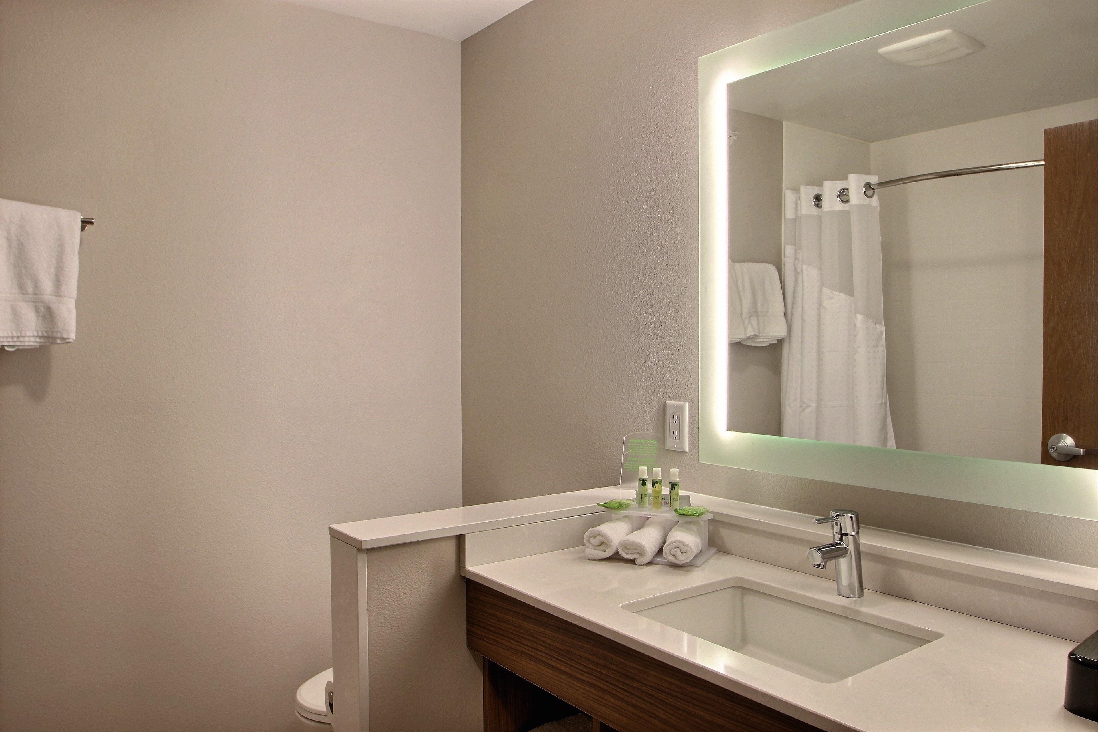 Holiday Inn Express & Suites Fond Du Lac By Ihg Buitenkant foto