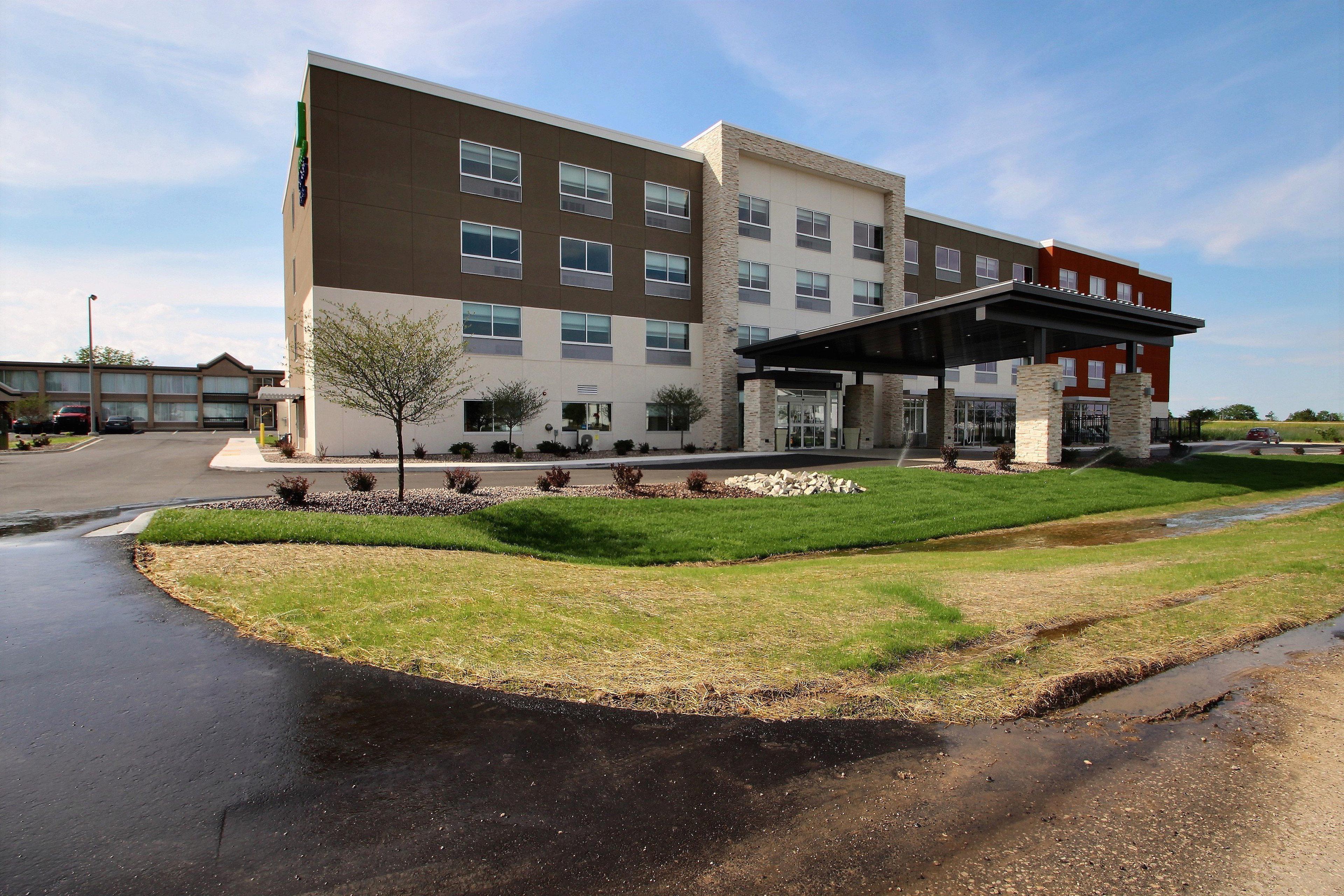 Holiday Inn Express & Suites Fond Du Lac By Ihg Buitenkant foto