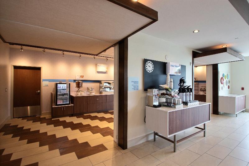 Holiday Inn Express & Suites Fond Du Lac By Ihg Buitenkant foto