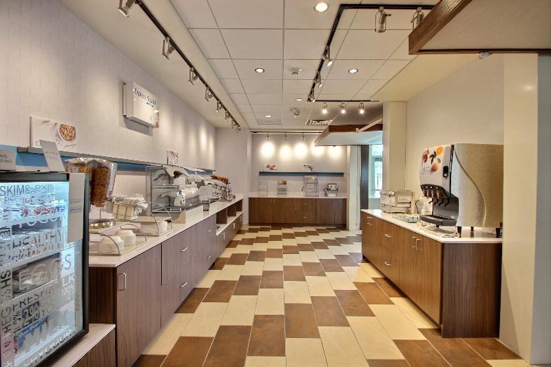 Holiday Inn Express & Suites Fond Du Lac By Ihg Buitenkant foto